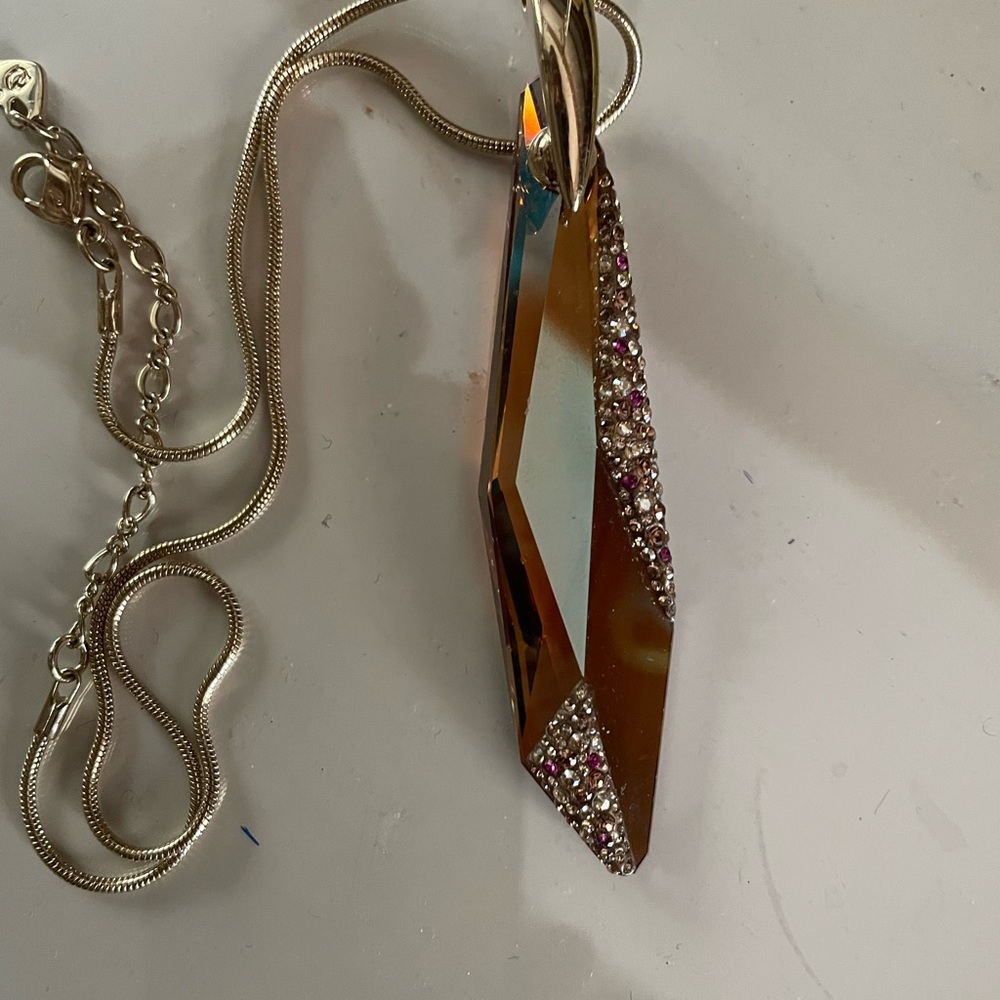 Crystal pendant 3 inches of beauty & charm